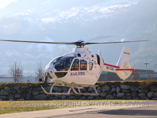 HB-XOE(2)